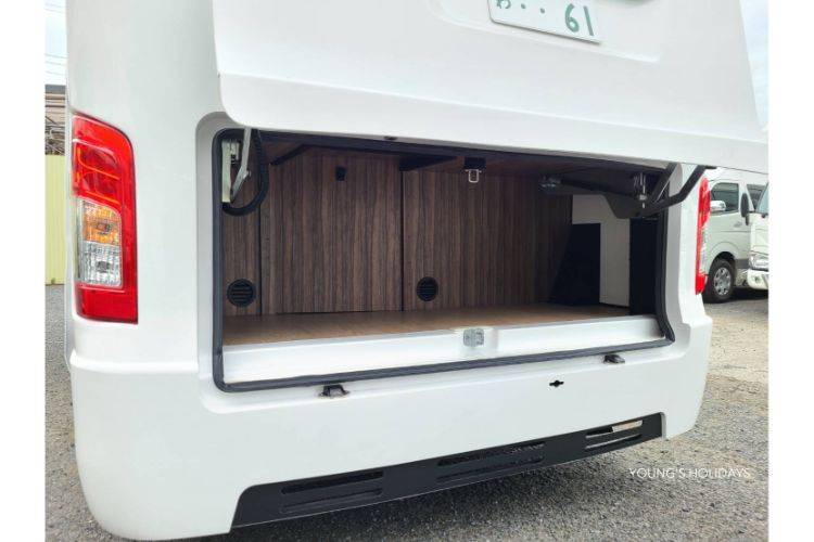 【Tokyo】Japan Rental Caravan RV Road Trip Experience (C-ASTRARE CC1)