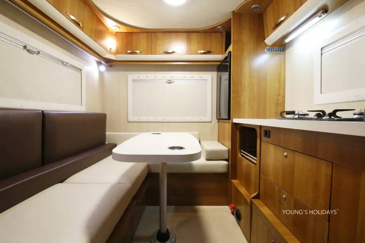 【Hokkaido】Japan 6ppl RV Caravan 24 hours Rental Experience(JSM-Goblin)