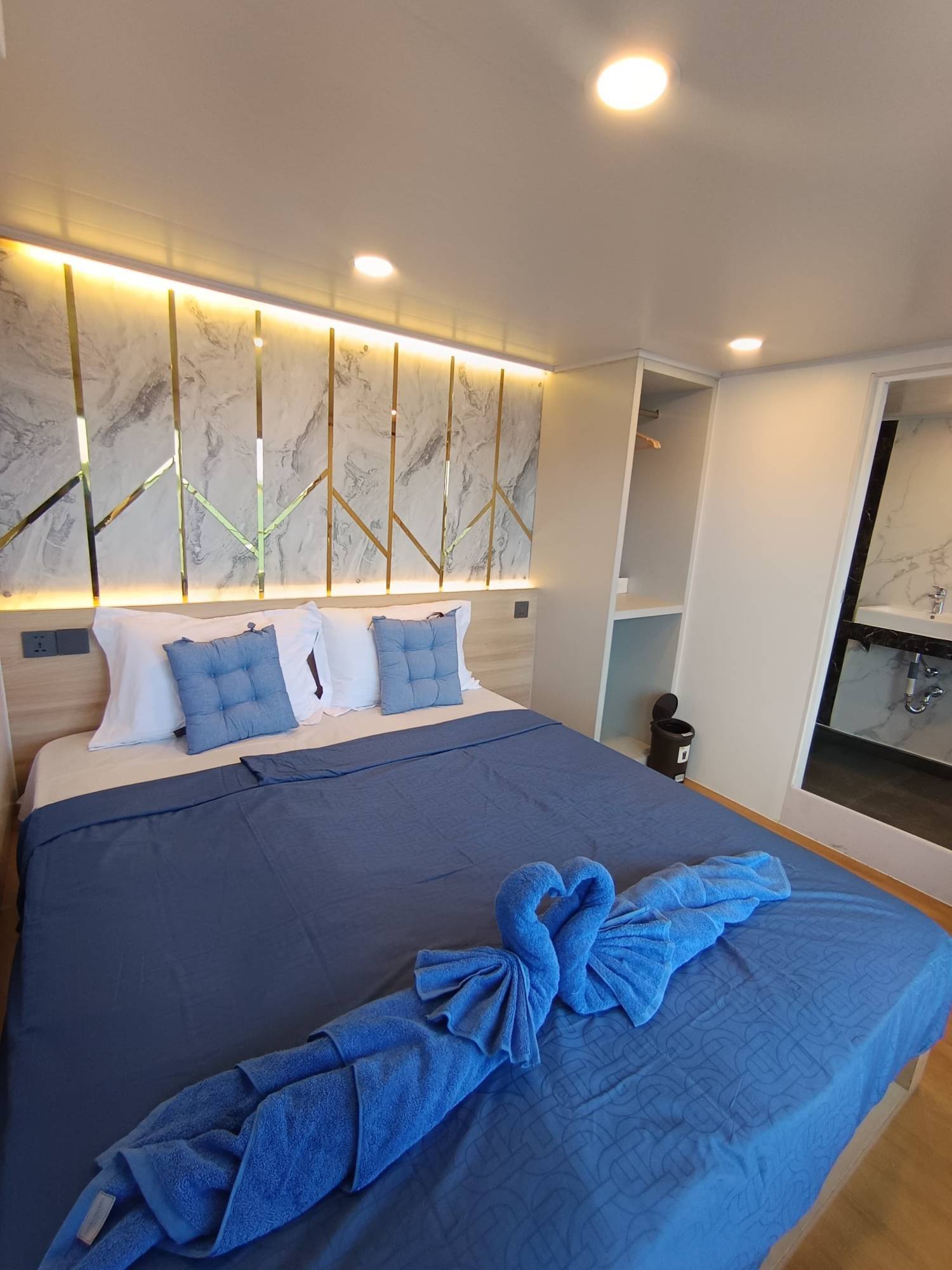 【Indonesia】8 days 7 Nights Raja Ampat liveaboard diving Tour with Instructor Berry (20th to 29th March 2027)