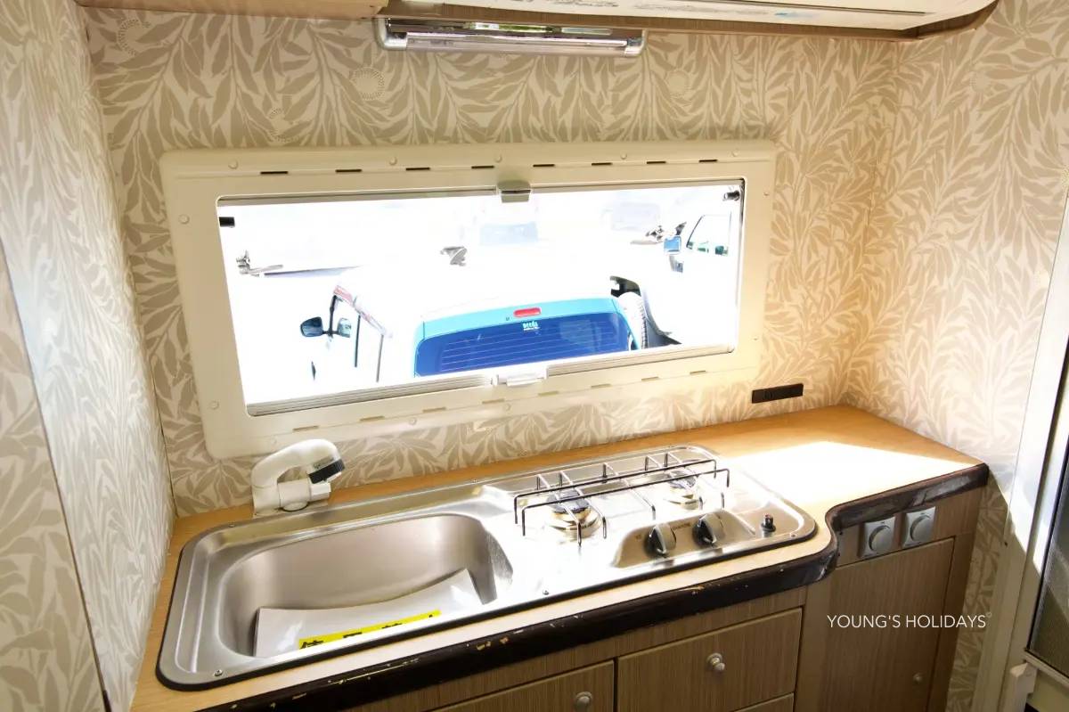 【Osaka】Japan 6ppl RV Caravan 24 hours Rental Experience(JOM-Sepia)