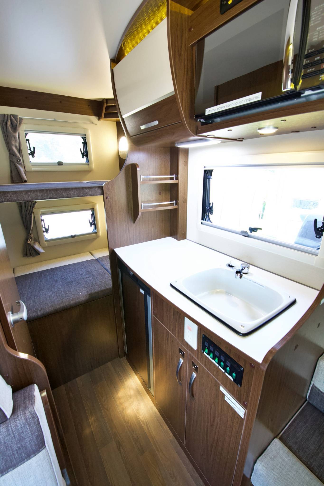 【Hokkaido】Japan 6ppl RV Caravan 24 hours Rental Experience(JSM-Wild Duck)