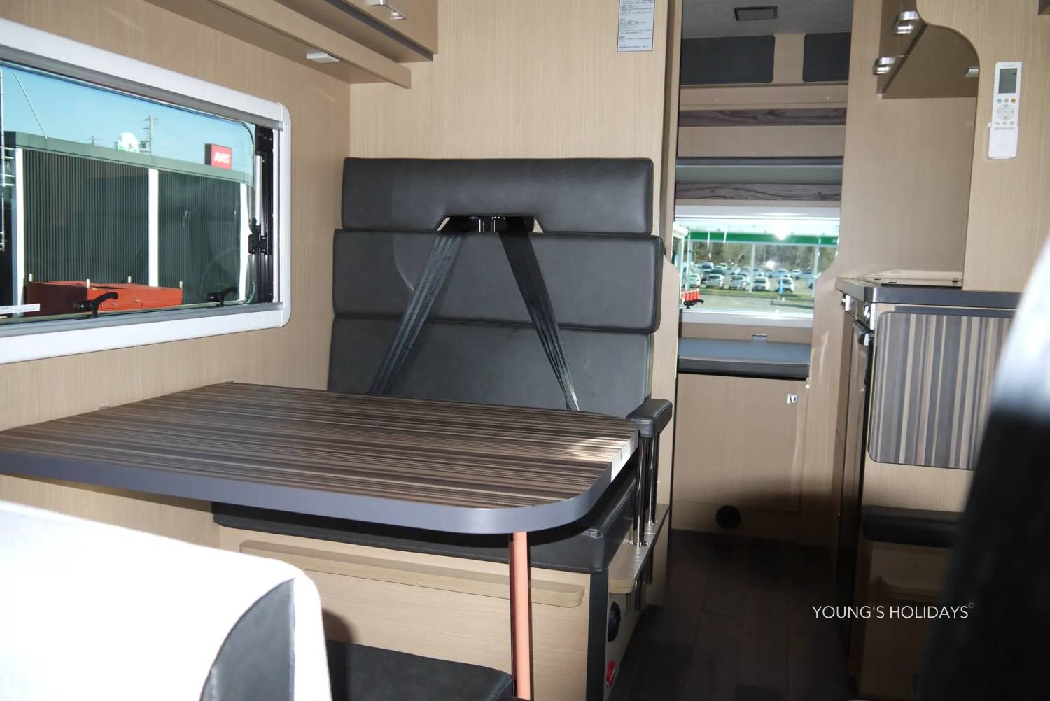【New Chitose Airport】Japan Hokkaido Caravan Rantal Experience (C-Corde Bunks)