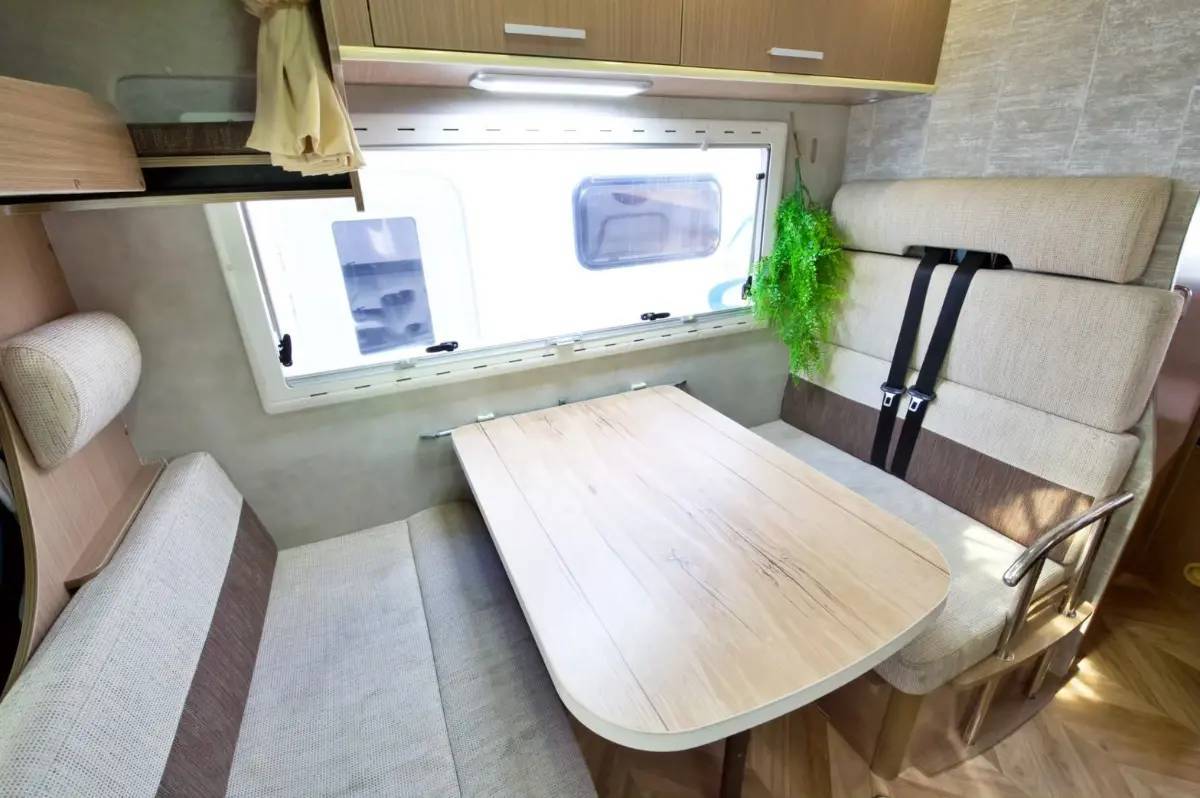 【Hokkaido】Japan 6ppl RV Caravan 24 hours Rental Experience(JSM-Funtime)