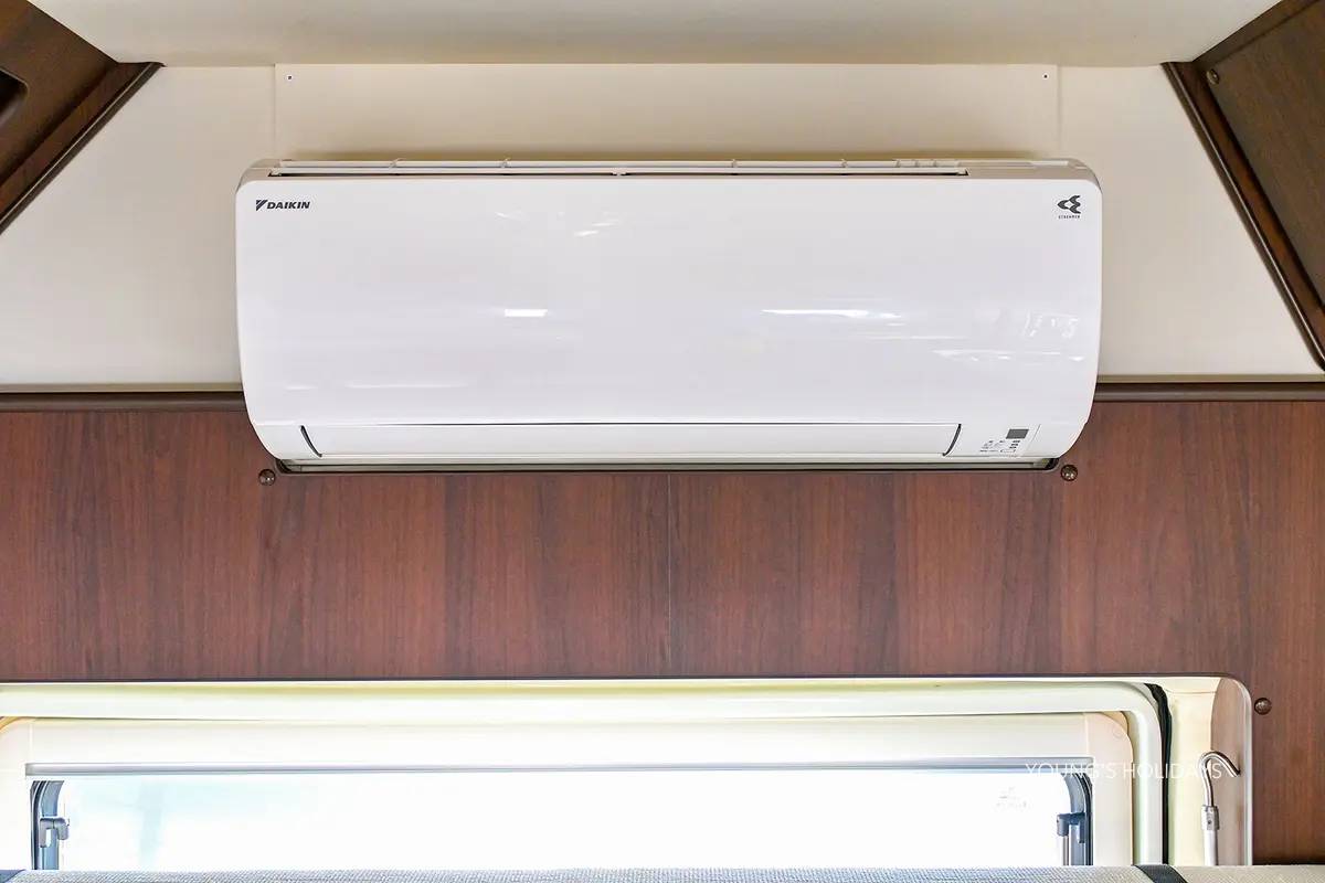 【Osaka】Japan Kansai Caravan RV Road Trip Experience (C-Robinson AI)