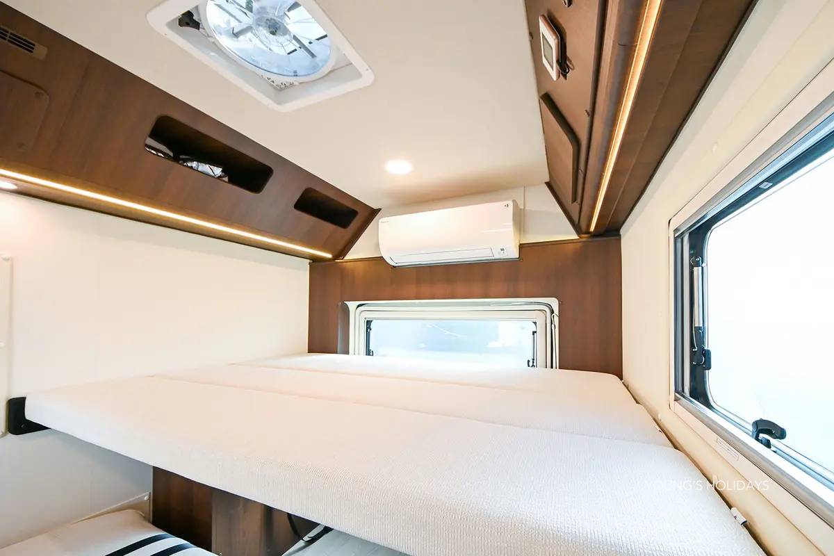 【Osaka】Japan Kansai Caravan RV Road Trip Experience (C-Robinson AI)