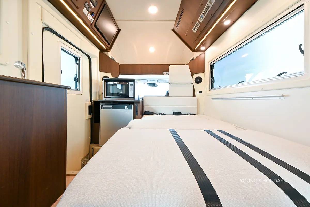【Osaka】Japan Kansai Caravan RV Road Trip Experience (C-Robinson AI)