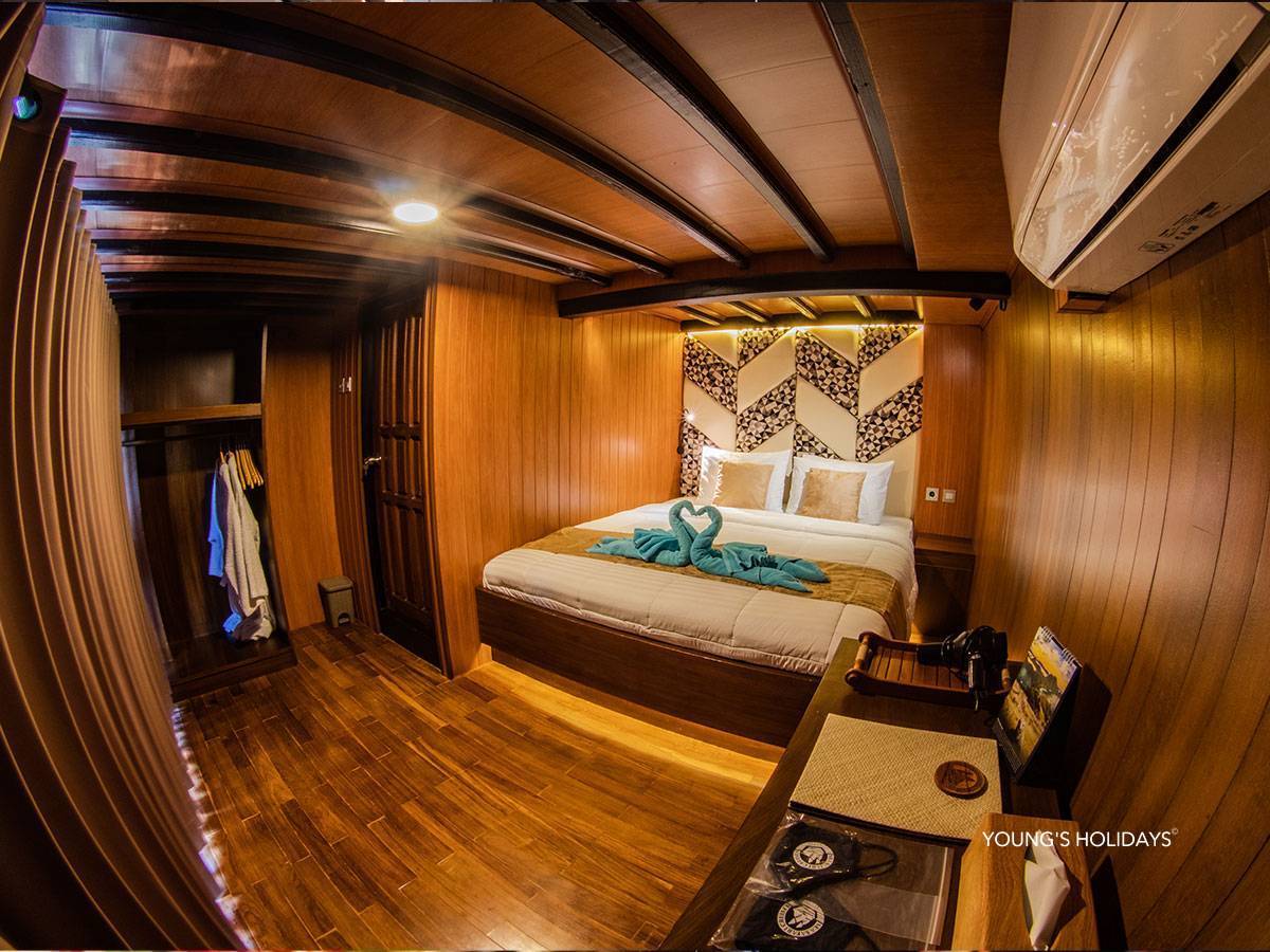 【Indonesia】7 days 6 Nights Komodo Island liveaboard diving Tour with Instructor David (31st AUG to 6th SEP 2026)