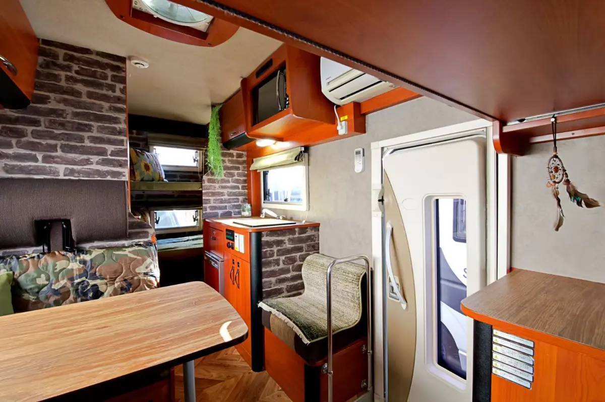 【Hokkaido】Japan 6ppl RV Caravan 24 hours Rental Experience(JSM-Northern Trail)