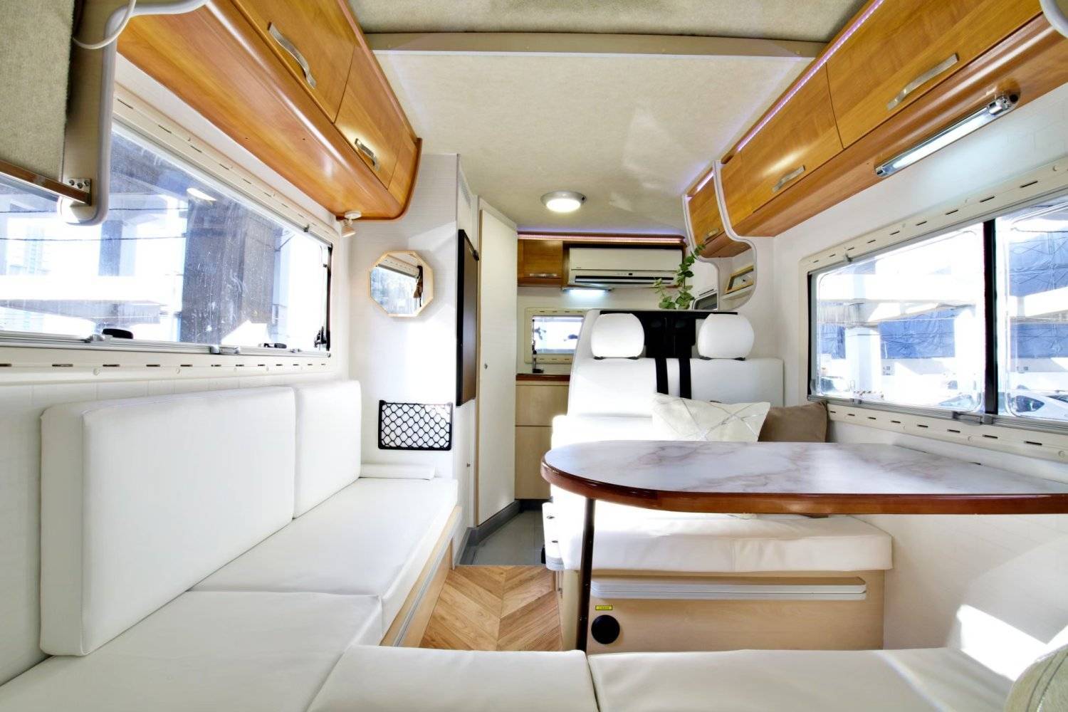 【Tokyo】Japan 6ppl RV Caravan 24 hours Rental Experience(JTM-Smile)