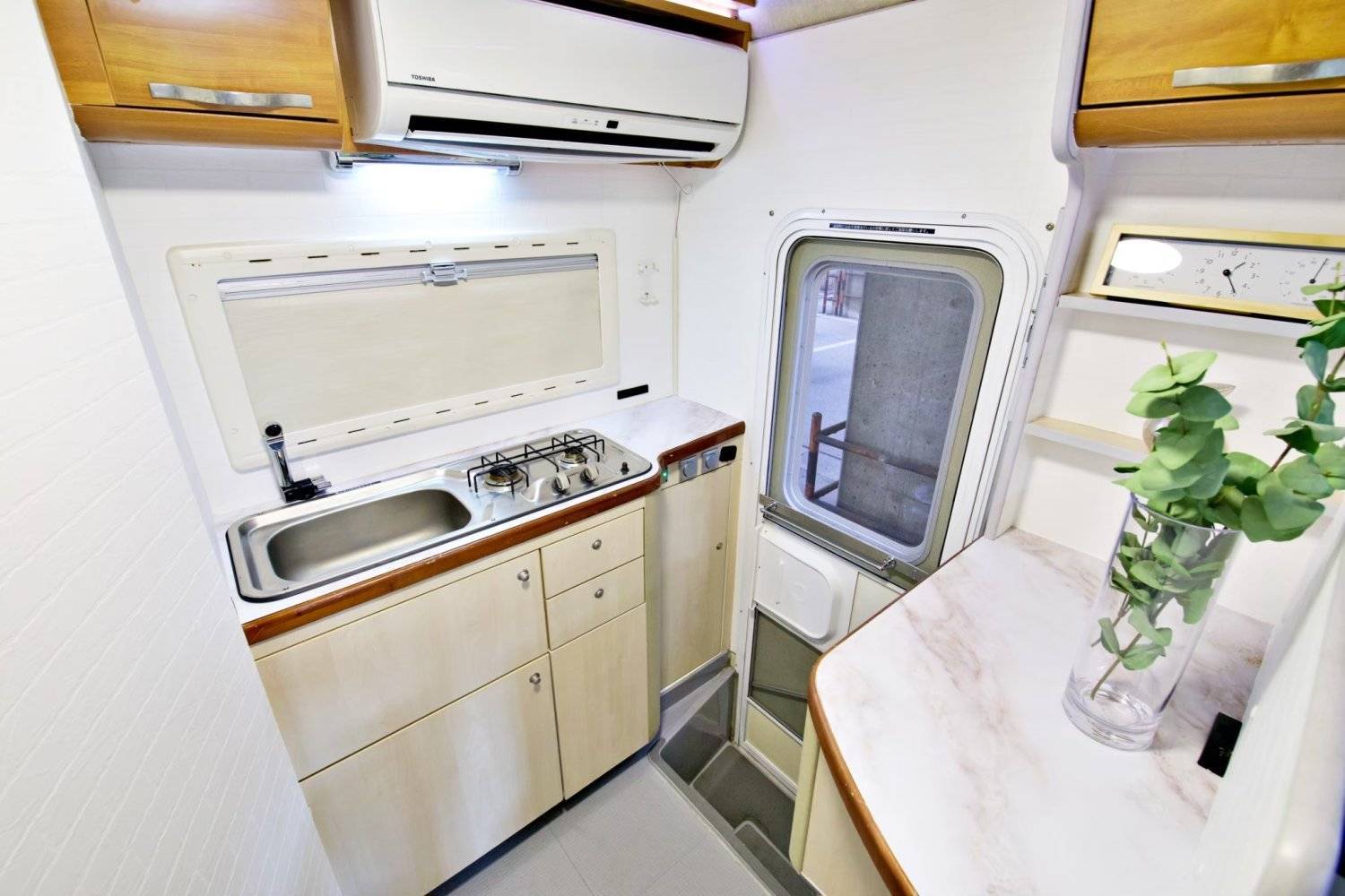 【Tokyo】Japan 6ppl RV Caravan 24 hours Rental Experience(JTM-Smile)