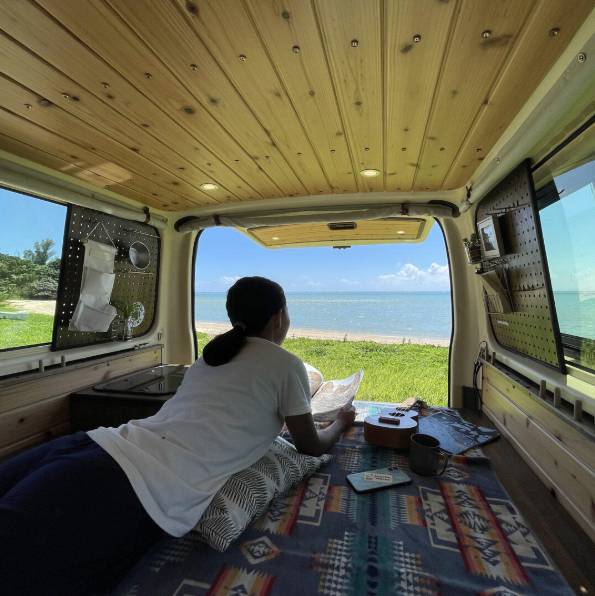 【Okinawa】Japan Rental 6 People Compact Caravan 24hrs RV Road Trip Experience (AW-Mint Hi-Ace)
