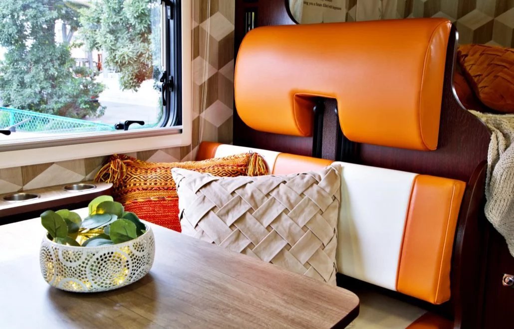 【Tokyo】Japan 6ppl RV Caravan 24 hours Rental Experience(Oriental)