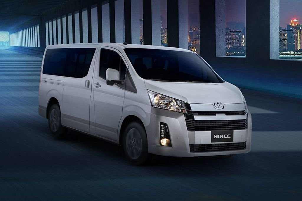 【Airport Transfer】One-way transfer service from Fukuoka Airport to downtown Fukuoka (7/10 passenger vehicle)