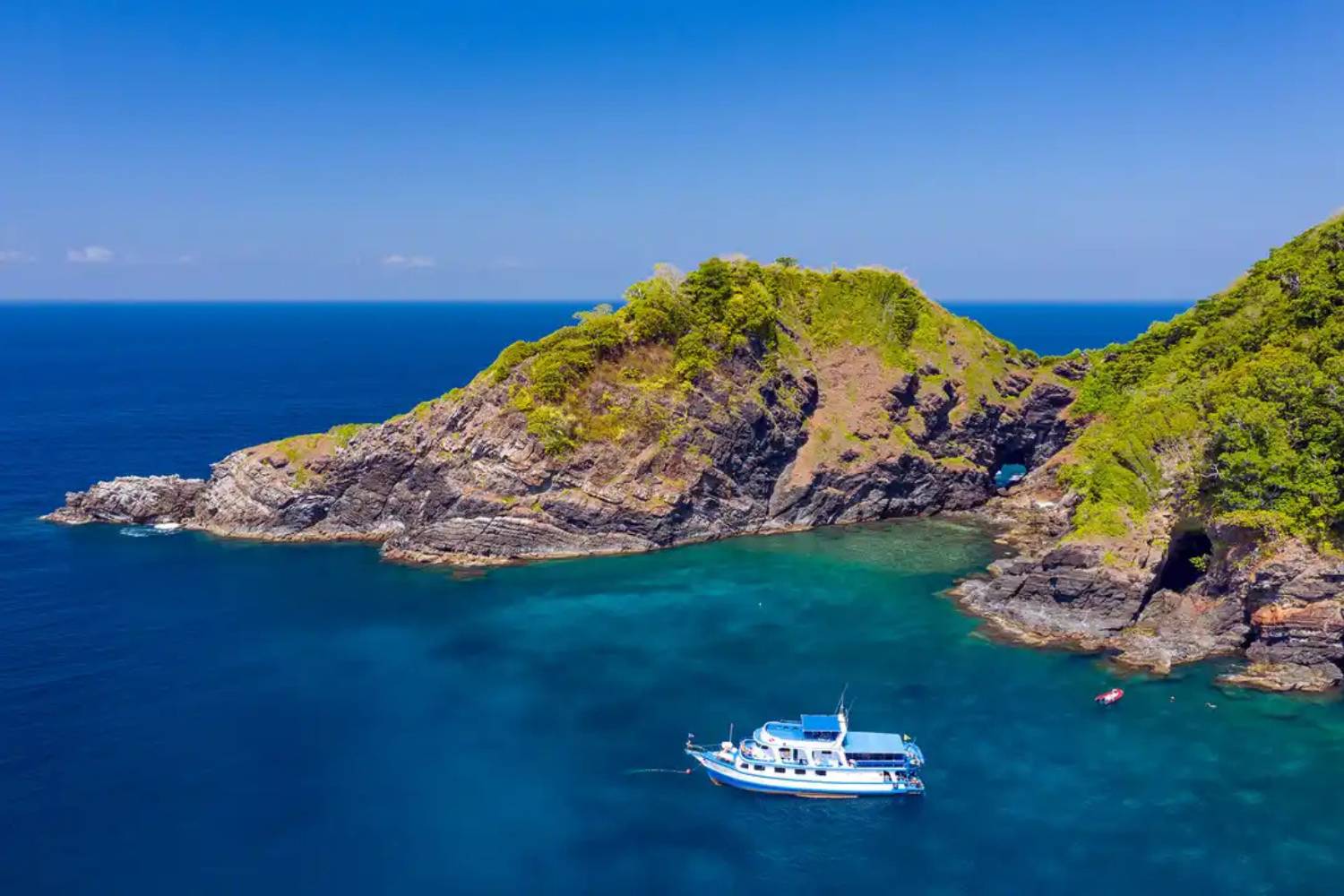 【Thailand】Liveaboard- Dolphin Queen Diving Package
