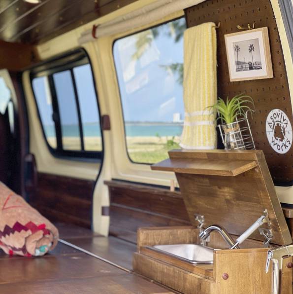 【Okinawa】Japan Rental 6 People Compact Caravan 24hrs RV Road Trip Experience (AW-Mint Hi-Ace)