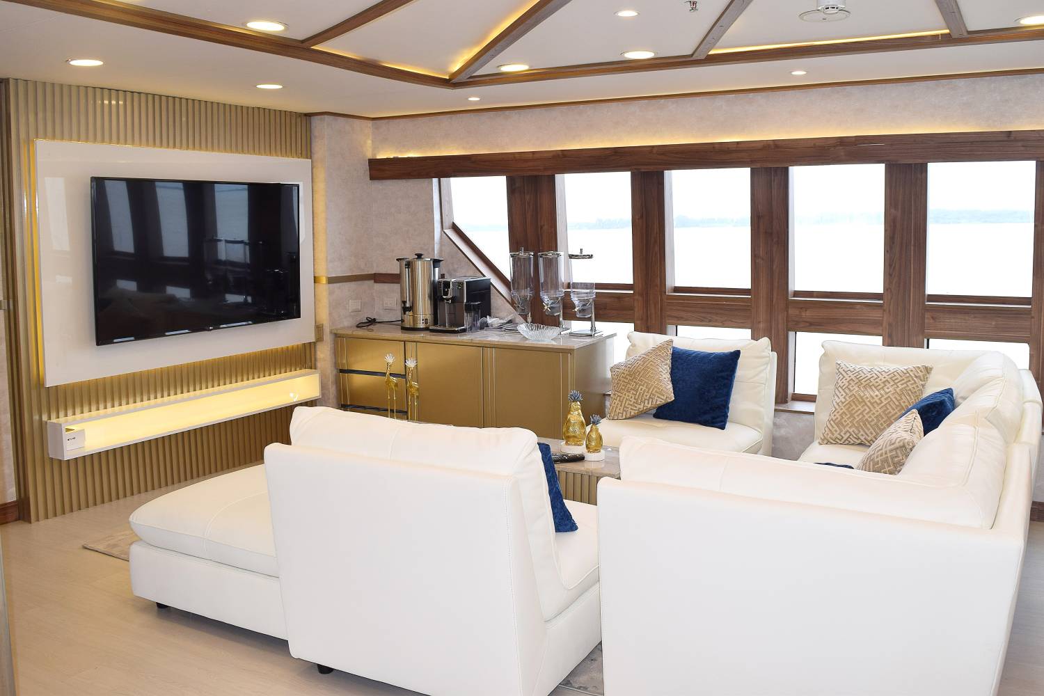 【Ecuador】Explorer Ventures-Tiburon ExplorerDiving Package