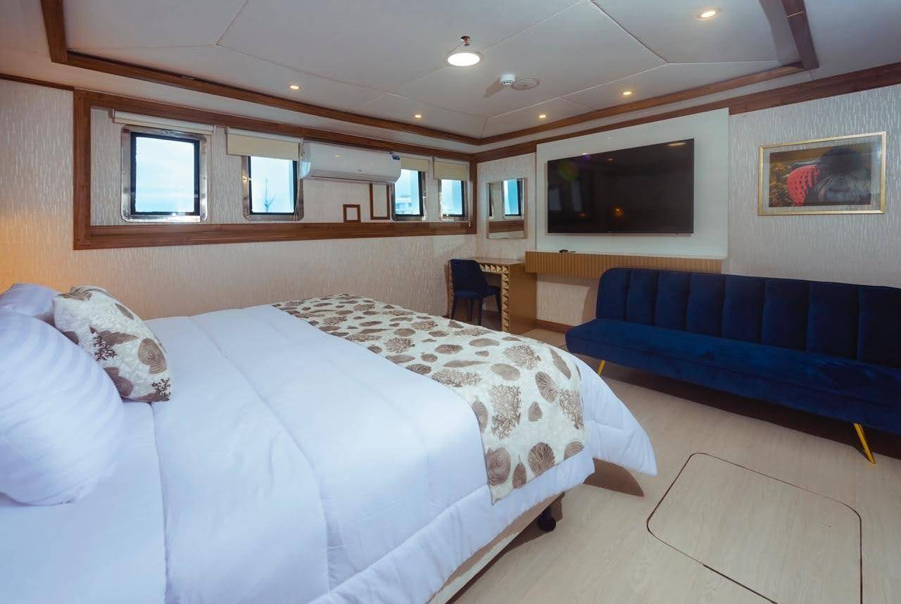 【Ecuador】Explorer Ventures-Tiburon ExplorerDiving Package