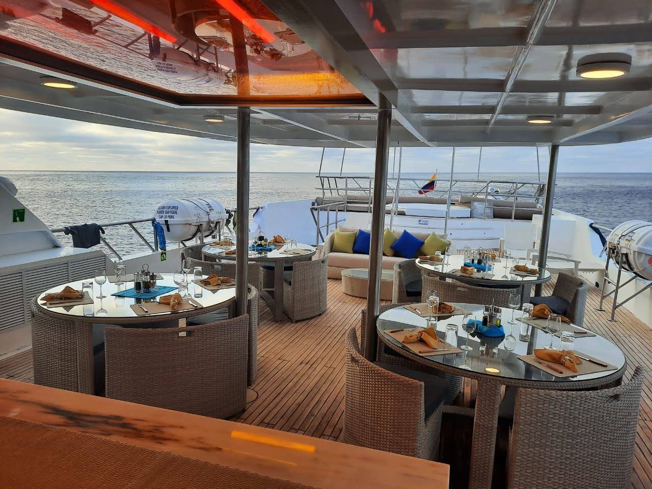 【Ecuador】Explorer Ventures-Tiburon ExplorerDiving Package