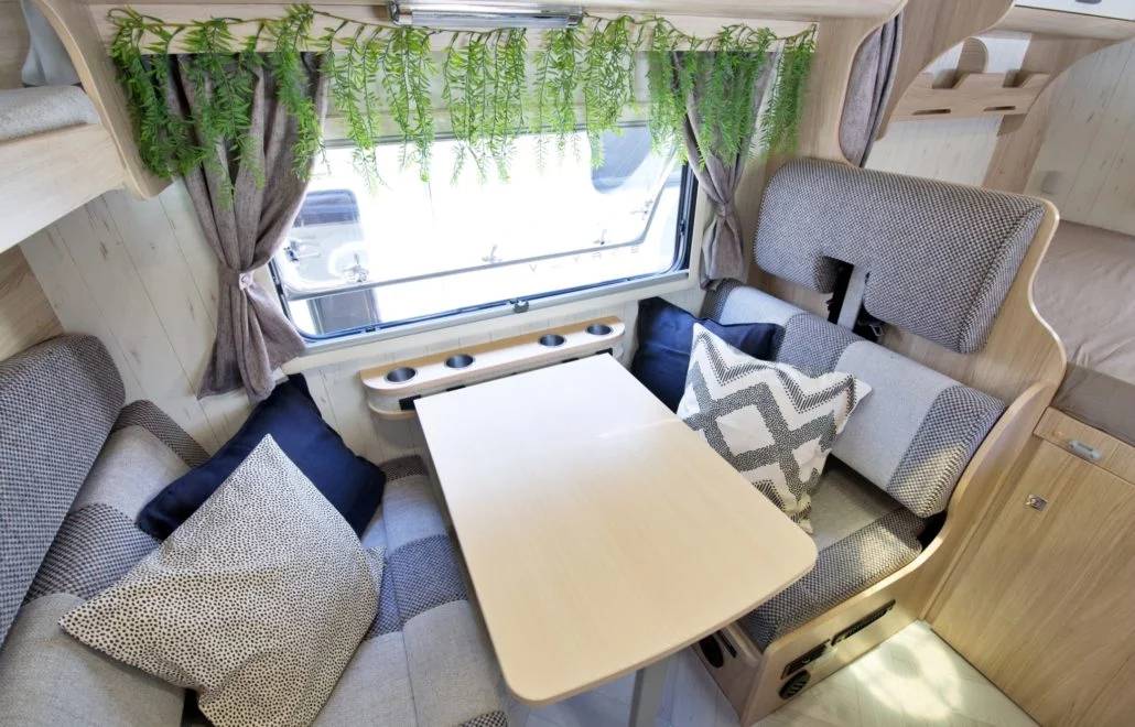 【Tokyo】Japan 6ppl RV Caravan 24 hours Rental Experience(JTM-AZIAN)