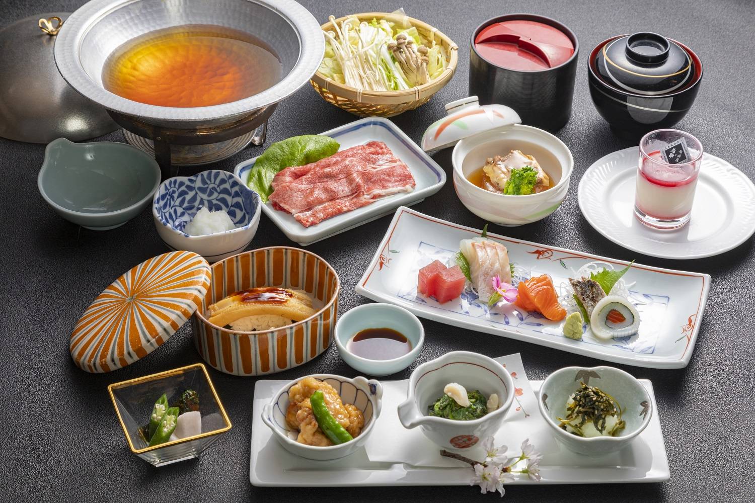【帶你走入清酒文化】  日本清酒「藏人體驗」、北八岳空中纜車、小緒葡萄酒園、懷石料理、溫泉6天深度遊