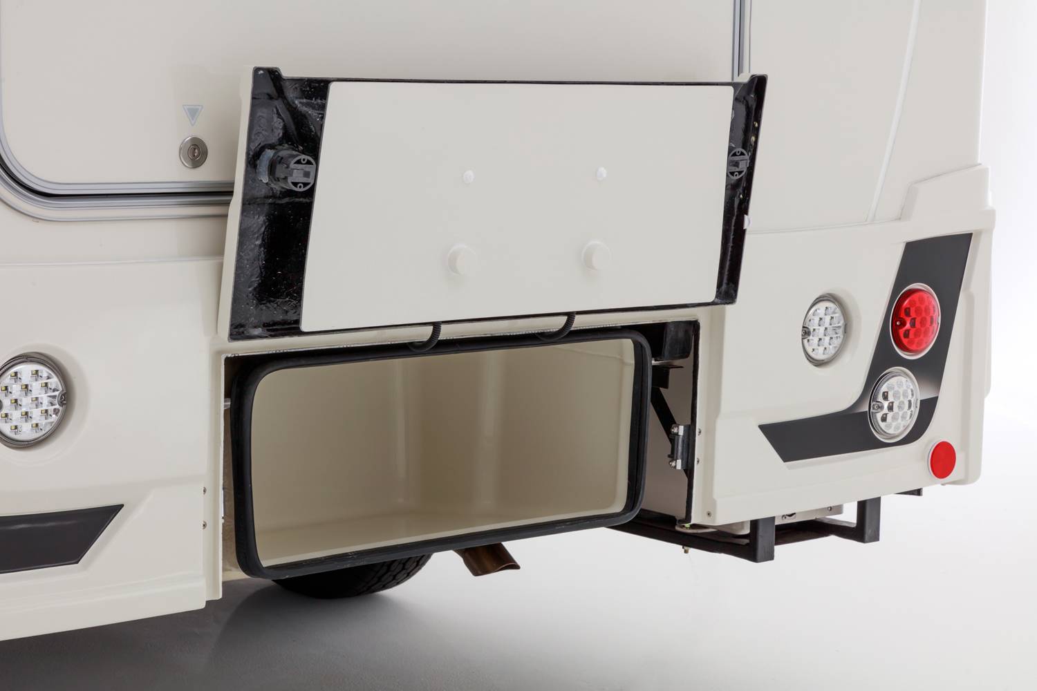 【Osaka】Japan Kansai Caravan 24 hours Rental Experience(C-Corde BunkS (VR)
