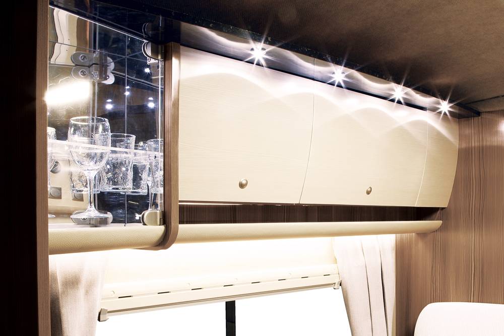 【Narita Airport】Japan Tokyo Caravan 24 hours Rental Experience(VT-ZiL Noble)