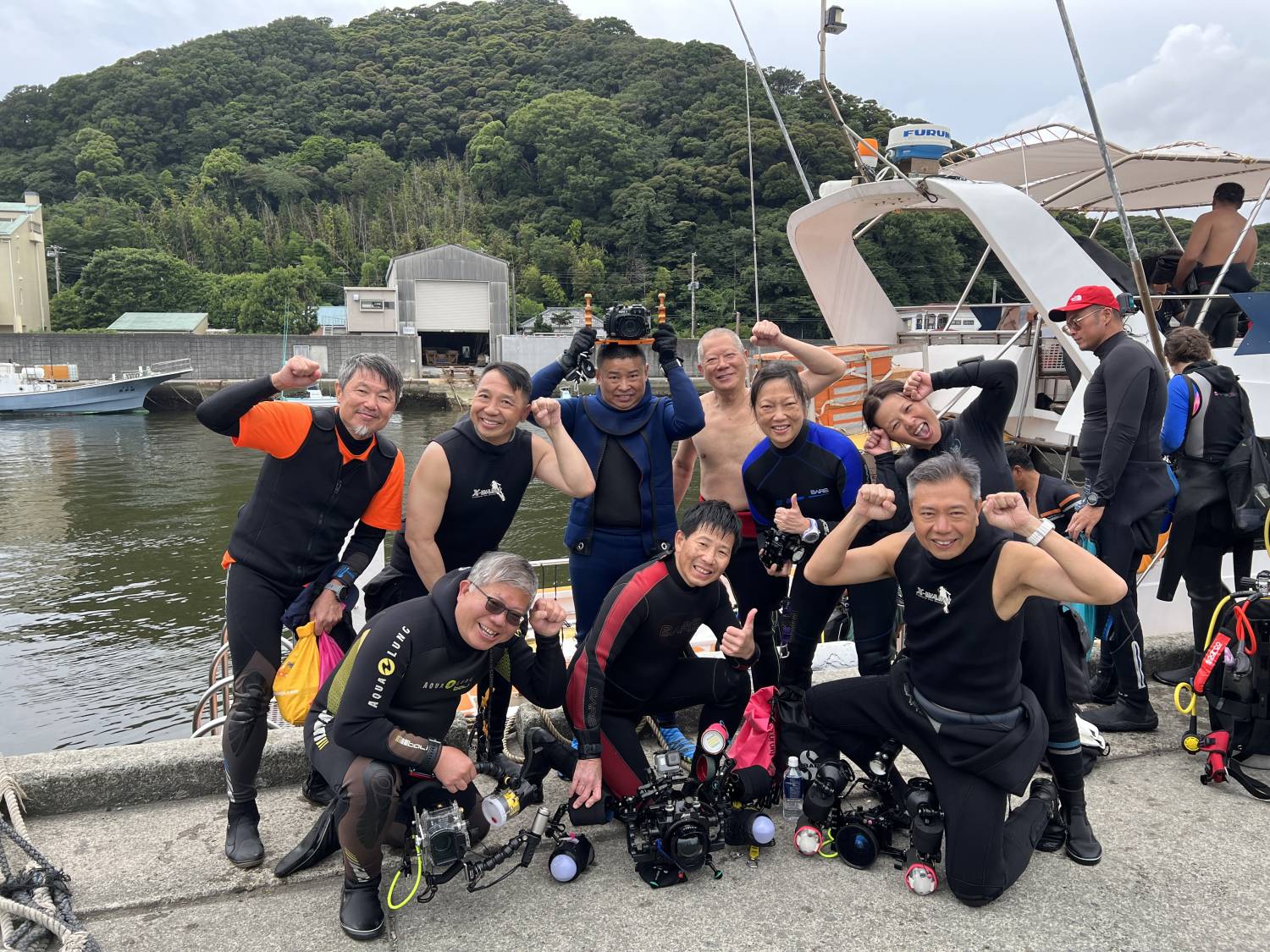 【Mikomoto Island】Diving with Hammerhead Sharks 5 Days 4 Nights Diving Tourwith diving instructor Berry (23rd to 28th May 2025)