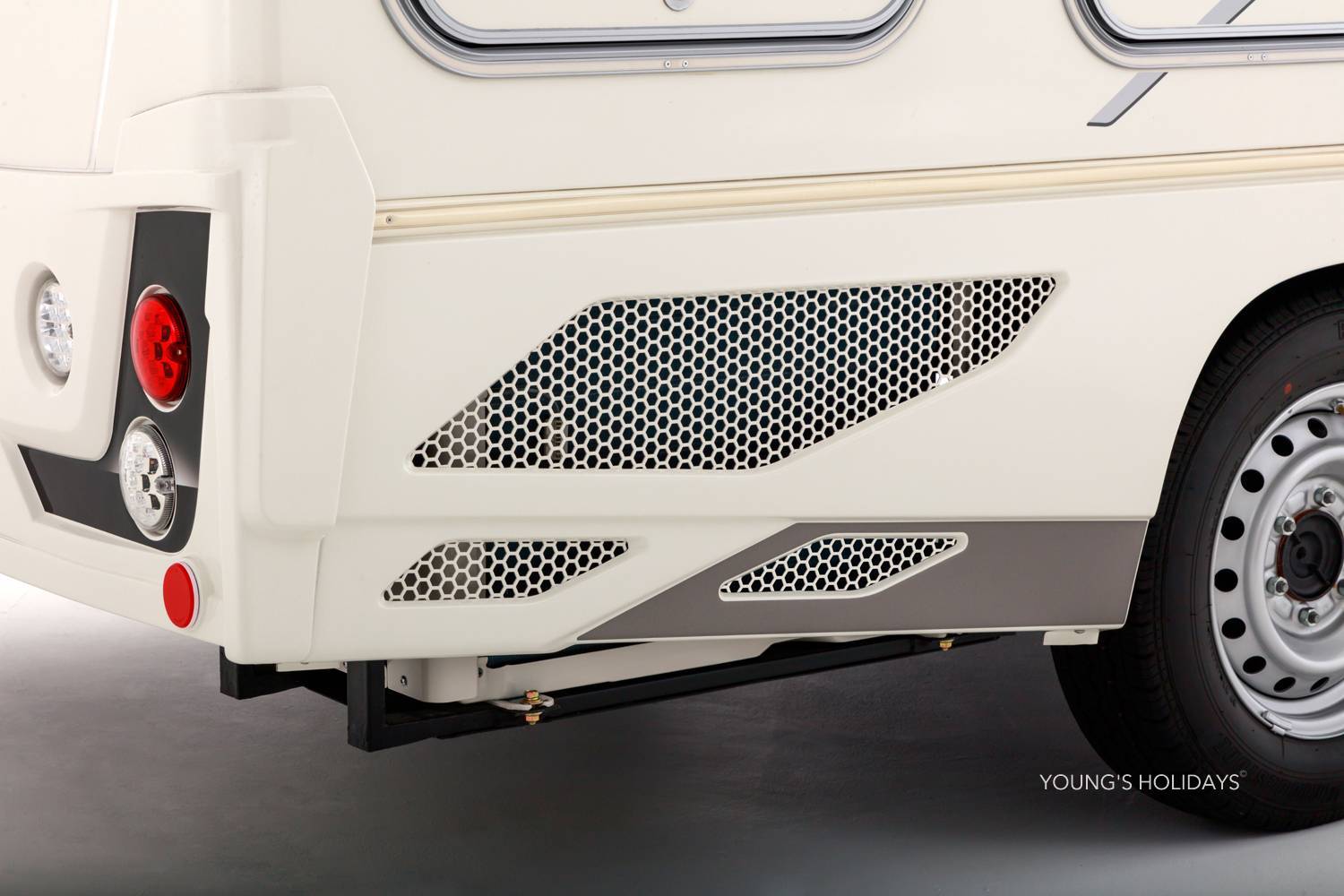 【大阪】日本露營車24小時租用體驗(C-Corde BunkS (VR)