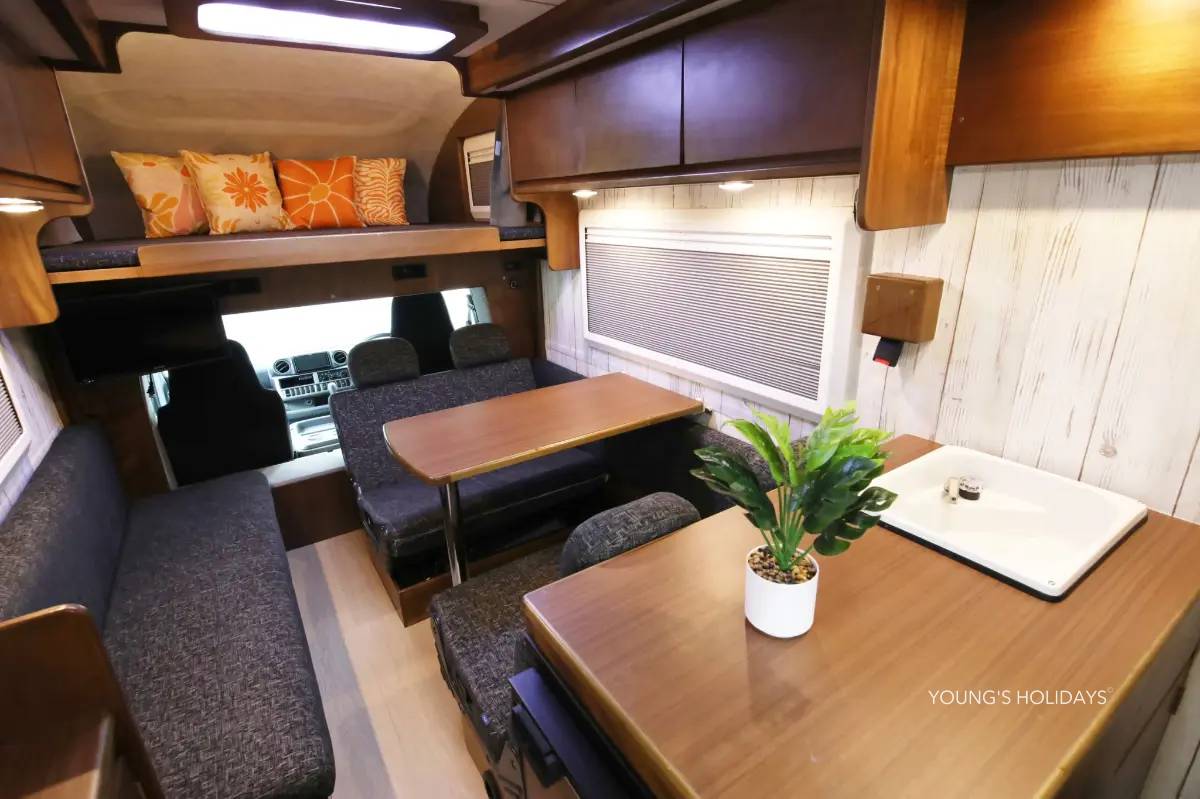 【東京】六人日本露營車24小時租用體驗(JTM-Grace)