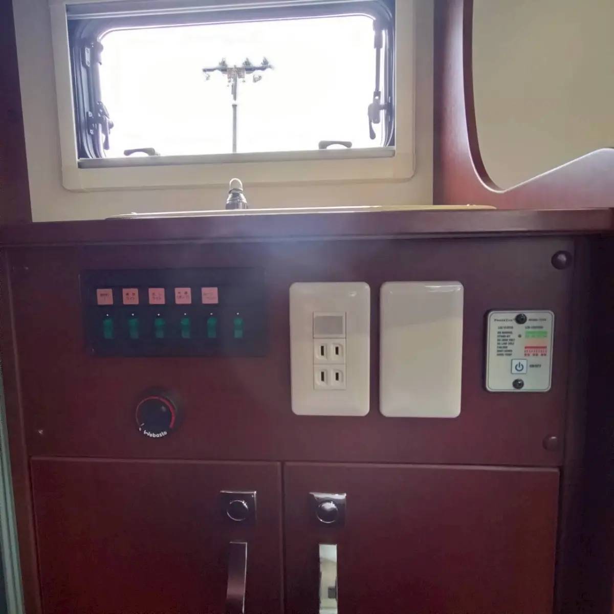 【北海道】六人日本露營車24小時租用體驗(JSM-Mode)