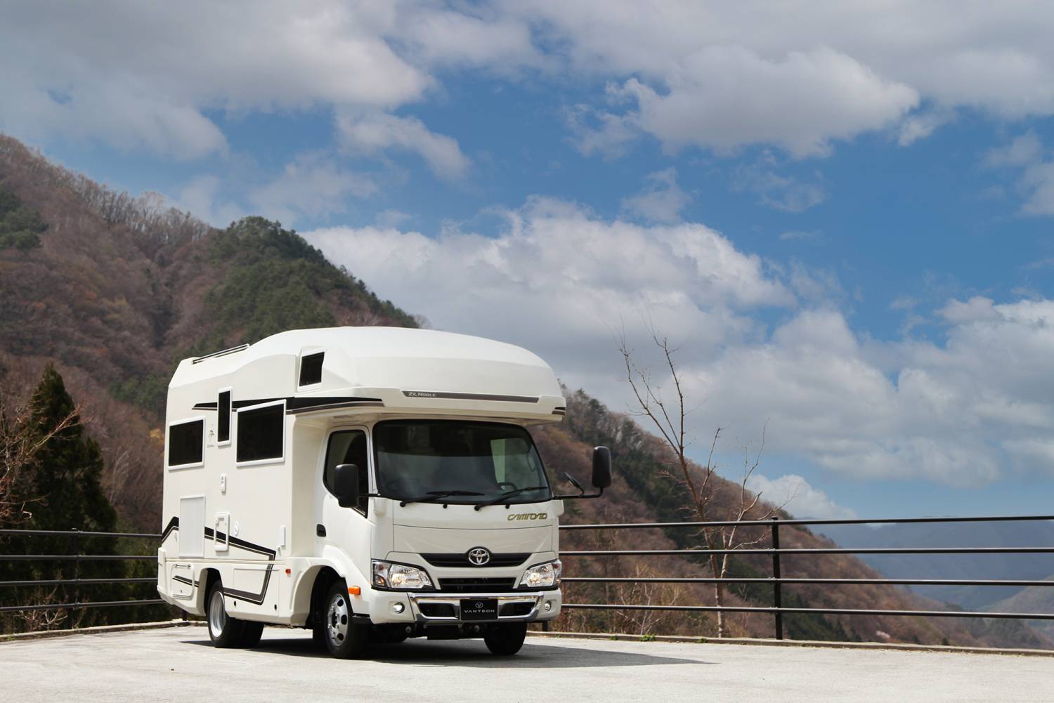 【新千歲機場】日本北海道露營車租用體驗(DS-ZIl Nobel)