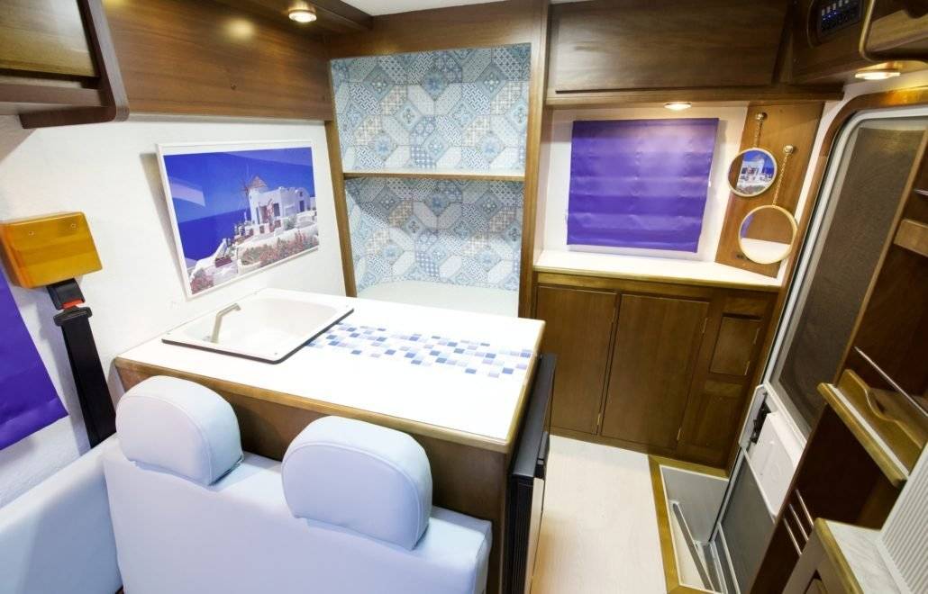 【東京】六人日本露營車24小時租用體驗 (JTM-Santorini)