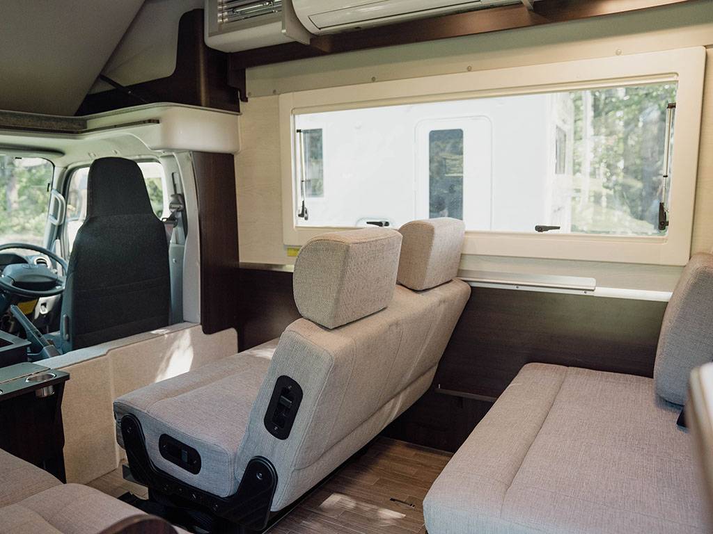 【新千歲機場】日本北海道露營車租用體驗(DS-Regard NEO)