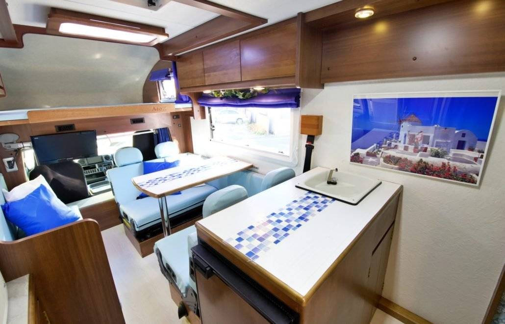 【東京】六人日本露營車24小時租用體驗 (JTM-Santorini)