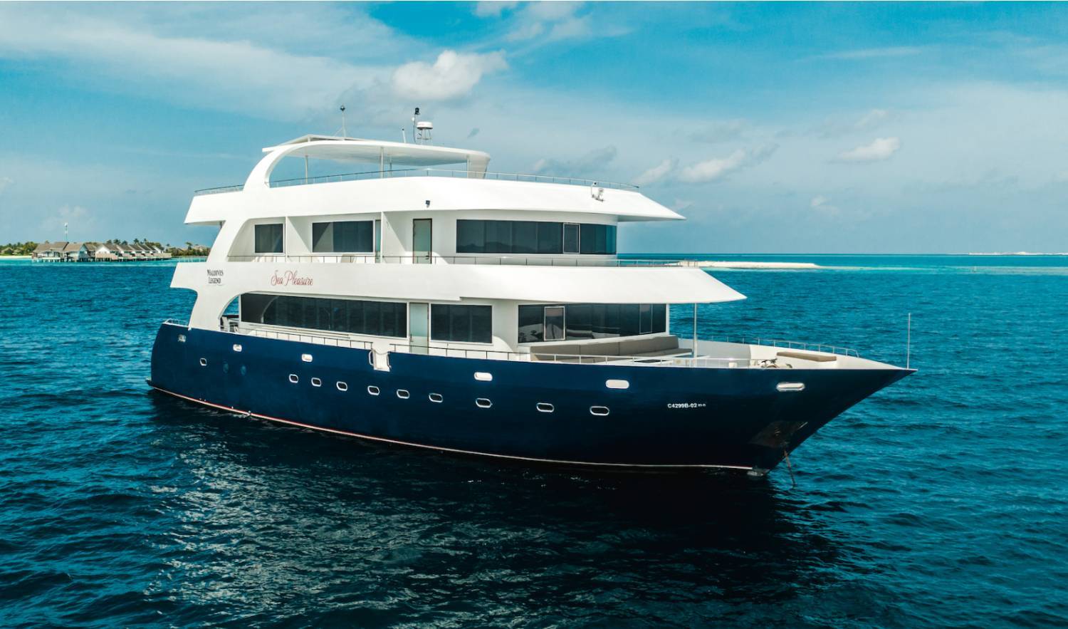 【Maldives】Maldives Liveaboard - Maldives Legend Sea Pleasure 豪華馬爾代夫船潛套票 5日/ 8日