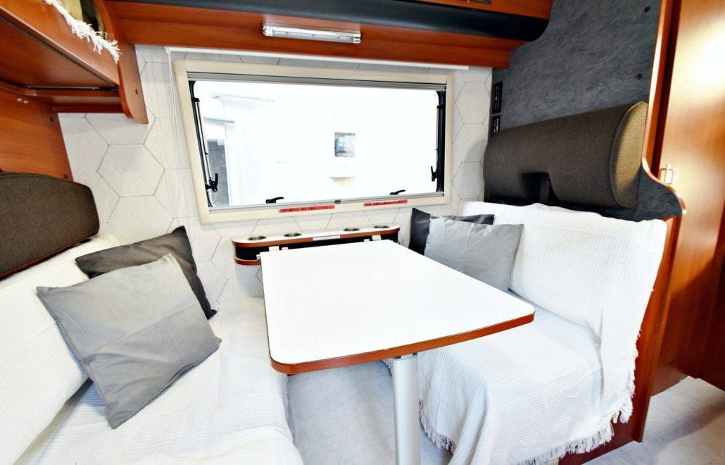 【Tokyo】Japan 6ppl RV Caravan 24 hours Rental Experience(JTMB)