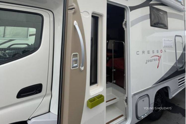 【kyoto】Japan Rental 6 People Caravan RV Road Trip Experience (C- Evolite W)