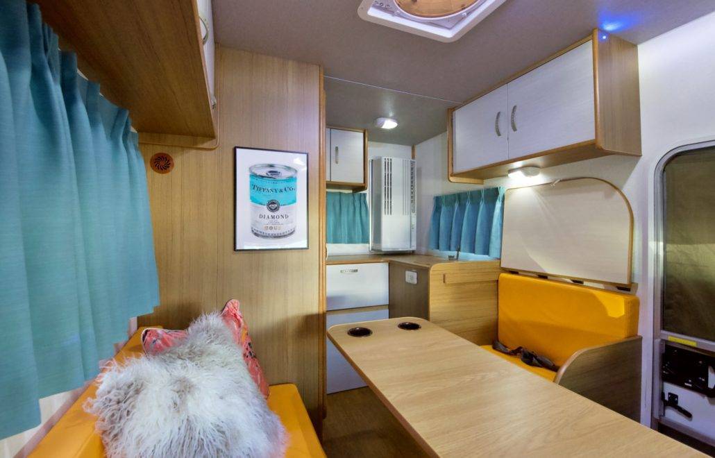 【Tokyo】Japan 6ppl RV Caravan 24 hours Rental Experience(JTSA)