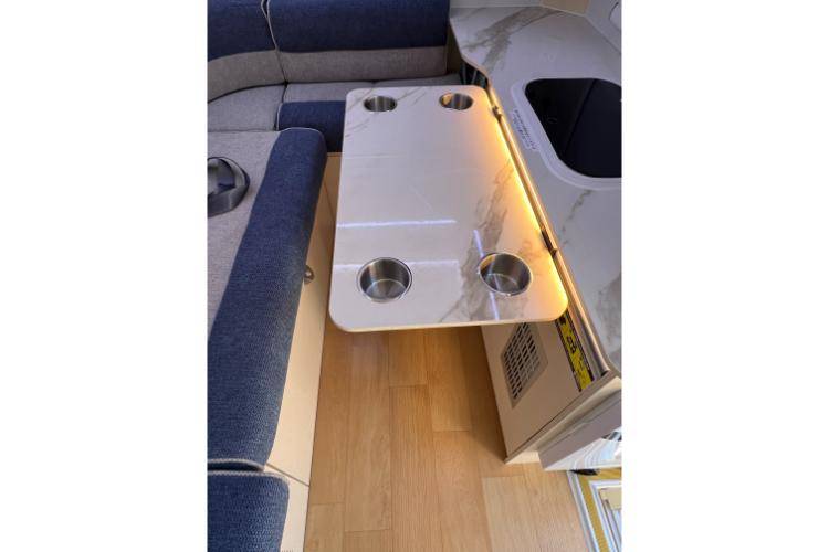 【Tokyo】Japan Rental Caravan RV Road Trip Experience (C-Happy1 Premium)