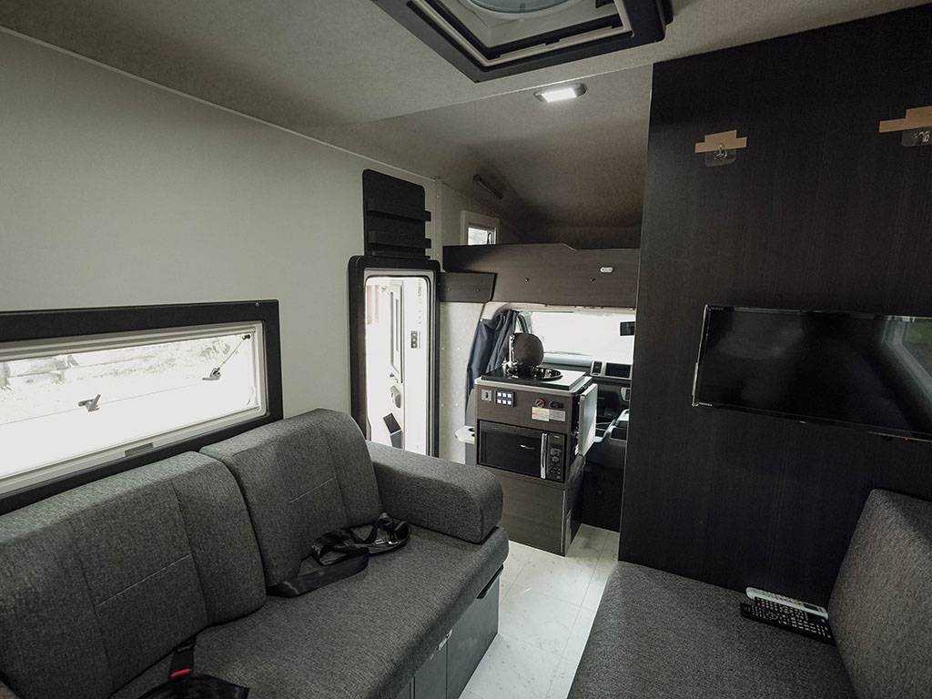 【New Chitose Airport】Japan Hokkaido RV Caravan Rental Experience(DS-TR500 CLH)