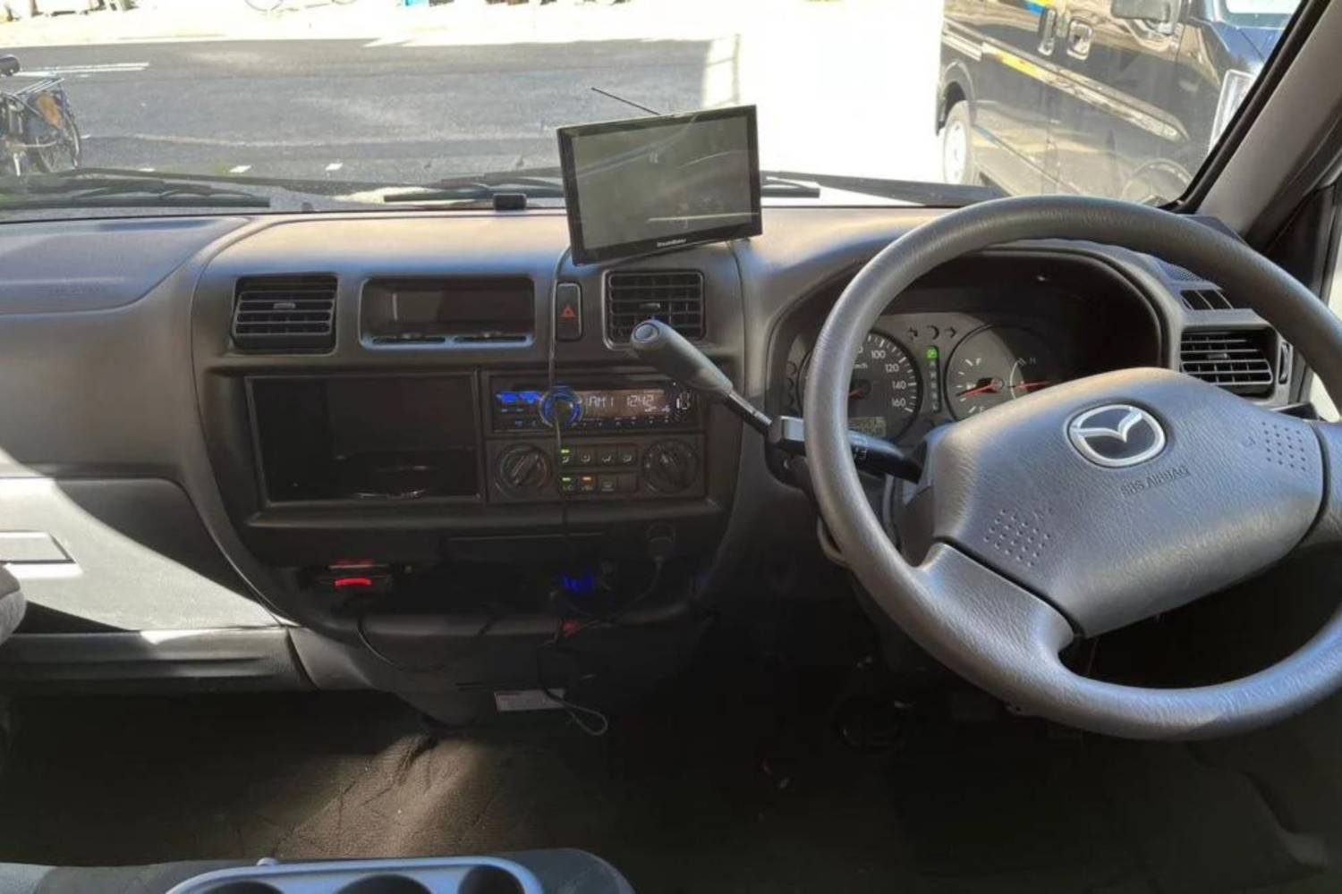 【東京】六人日本露營車24小時租用體驗(JTS-MANHATTHAN )