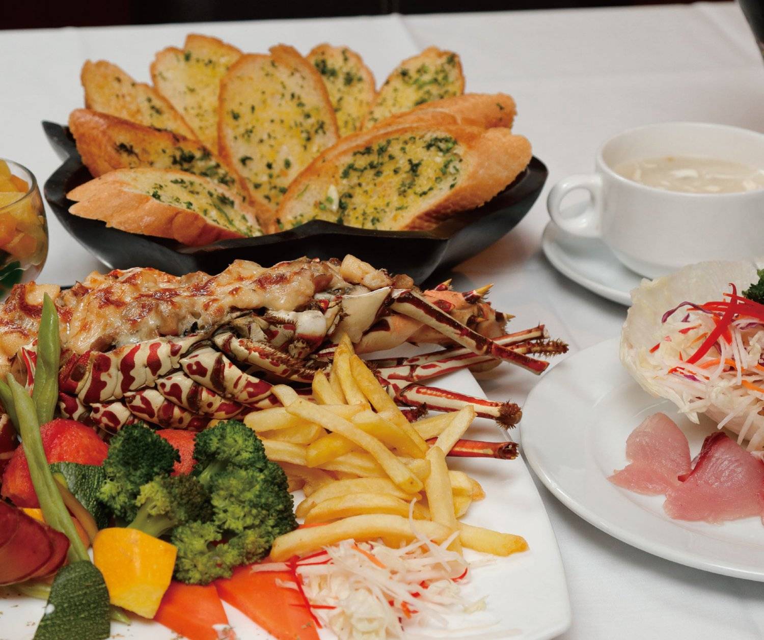 FULL*聖誕團*【馬爾代夫】2025年12月20至27日 －8日7夜 Maldives 馬爾代夫船宿潛水團*隨團教練