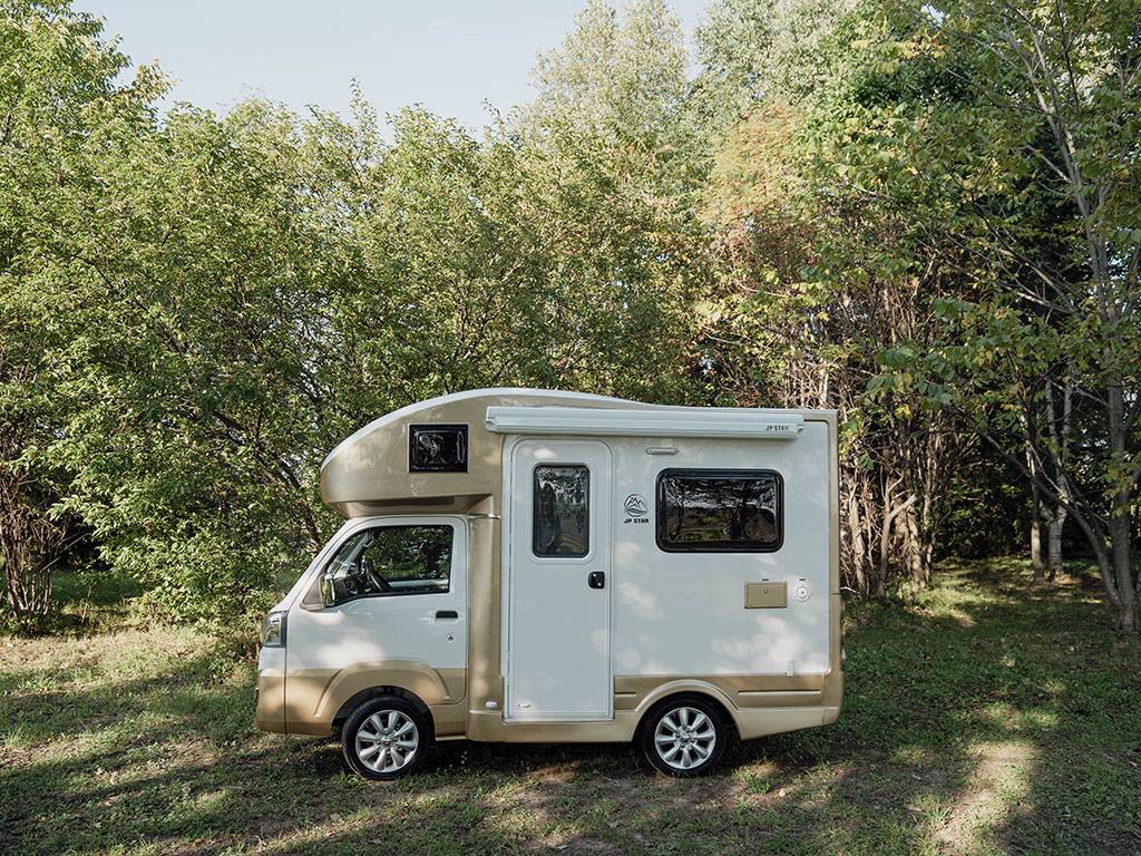 【New Chitose Airport】Japan Hokkaido RV Caravan Rental Experience(DS-Happy1)