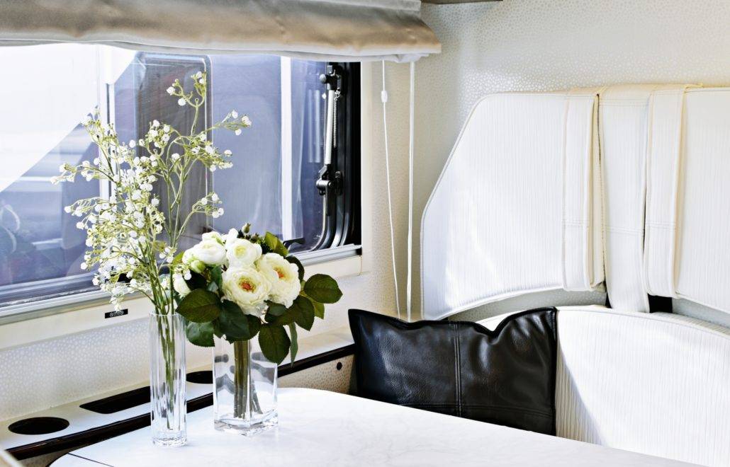 【Tokyo】Japan 6ppl RV Caravan 24 hours Rental Experience(JTHR)