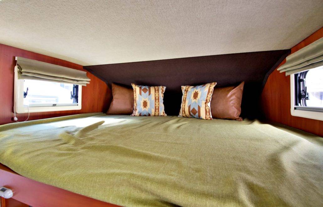 【Hokkaido】Japan 6ppl RV Caravan 24 hours Rental Experience(JTHP)