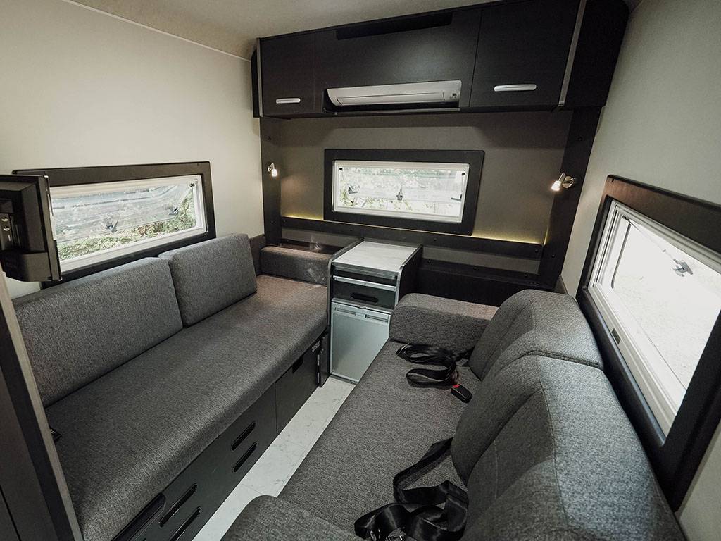 【New Chitose Airport】Japan Hokkaido RV Caravan Rental Experience(DS-TR500 CLH)