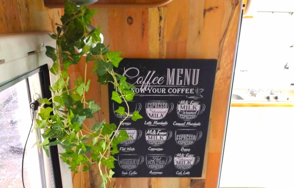 【Hokkaido】Japan 6ppl RV Caravan 24 hours Rental Experience(JTHM)