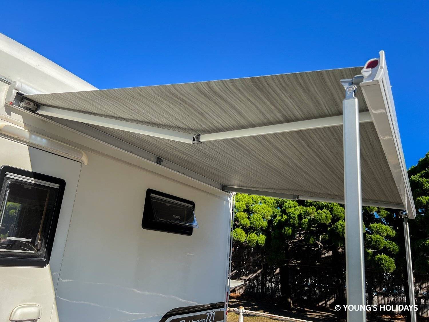 【四國廣島】七人日本露營車24小時租用體驗(C-ROBINSON771)