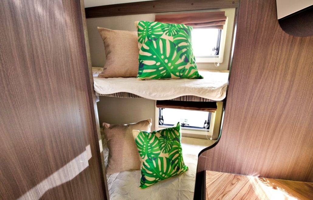 【Tokyo】Japan 6ppl RV Caravan 24 hours Rental Experience(JTS-Leaf)