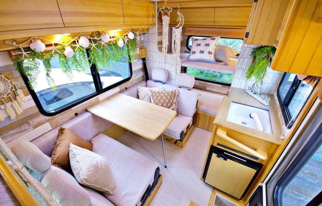 【Tokyo】Japan 6ppl RV Caravan 24 hours Rental Experience(JTS-Merlin)